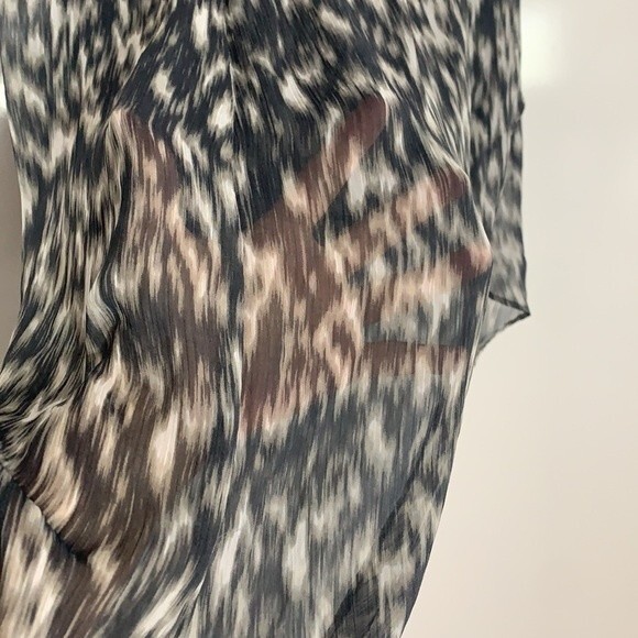 Express Lightweight Flowy Patterned High Low Skirt Skort Gray Size Small - Picture 4 of 14